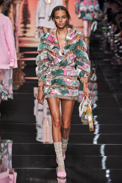 Look 44